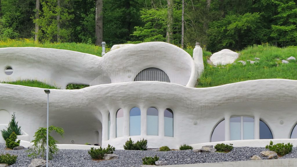 Une maison d'architecte ronde et étrange